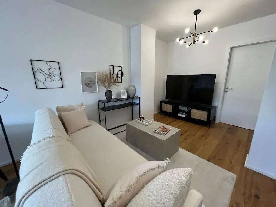 Stylishes Apartment Mit Grossem Balkon Nahe Hauptbahnhof Viena 0*,  Austria